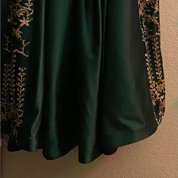 Moroccon Kaftan Dress - Picture 2 of 11